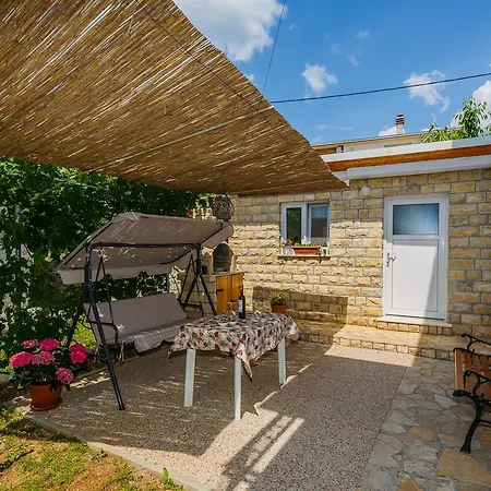 Apartman Ivan דירה Kaštel Novi